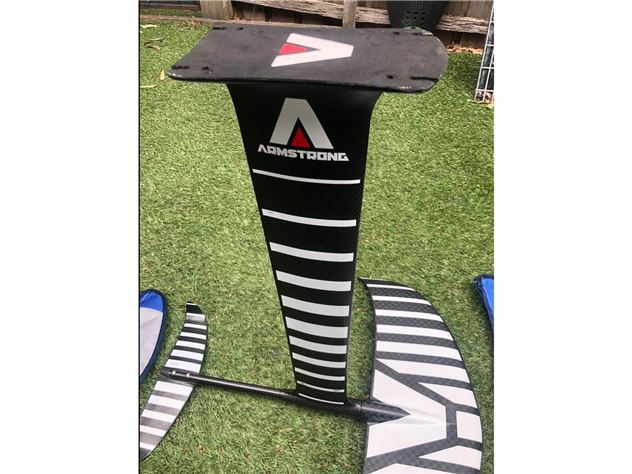 2022 Armstrong Full Carbon Set Up With 1550 Front Wing