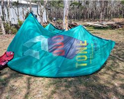 Duotone Neo 11 metre kitesurfing kite