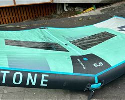 Duotone Slick 6.5M foiling wind wing