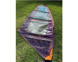 Neil Pryde Combat / Zone windsurfing sail