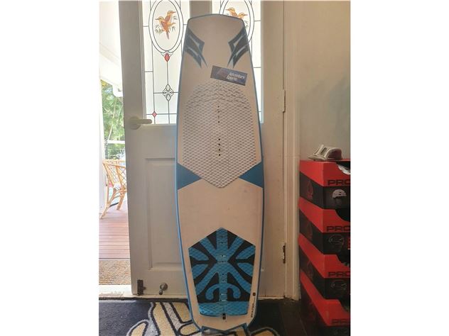 2016 Naish Skater 4'10 - 4' 10"