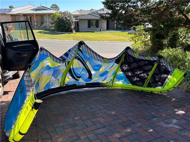 Cabrinha Switch Blade 7 metre kitesurfing kite for sale