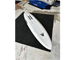 Armstrong Dw 8' 5" foiling prone/surf foilboard