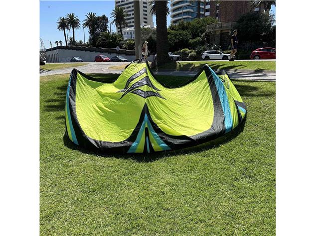 2023 Naish Pivot - 8 metre