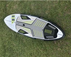  Evoke Carbon 10' 32 inches 101110000' 01" stand up paddle wave & cruising board