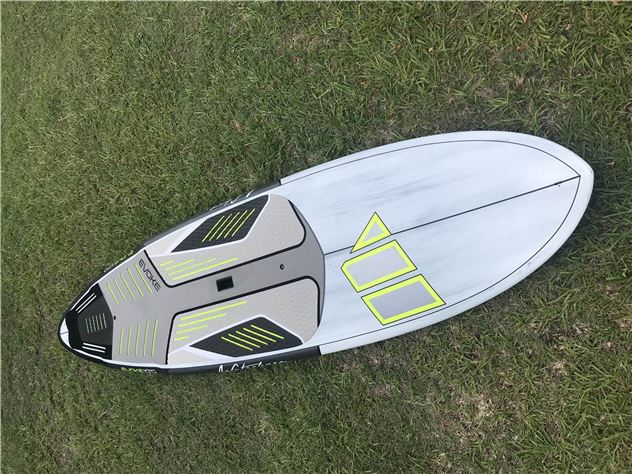 2024  Evoke Carbon 10' - 10' 0", 32 inches