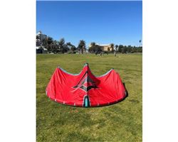 Naish Pivot 8 metre kiteboarding kite