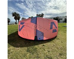 Duotone Juice 15 metre kitesurfing kite