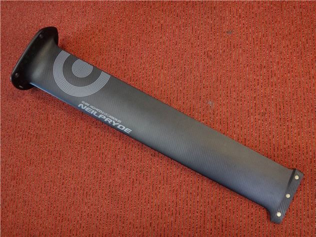 2024 Neil Pryde Glide Hm Carbon Mast 85Cm - 85 cm