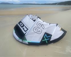 Core Xr 9 metre kitesurfing kite