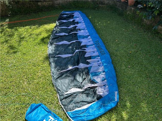 Flysurfer Peak 4 - 5 metre