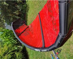 Ozone Reo V4 10 metre kiteboarding kite