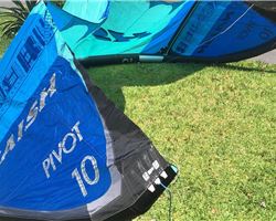 Naish Pivot 10 metre kiteboarding kite