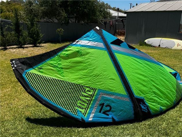 2018 Naish Pivot - 12 metre