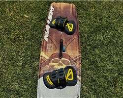 Naish Monarch 135 cm kiteboarding twintip