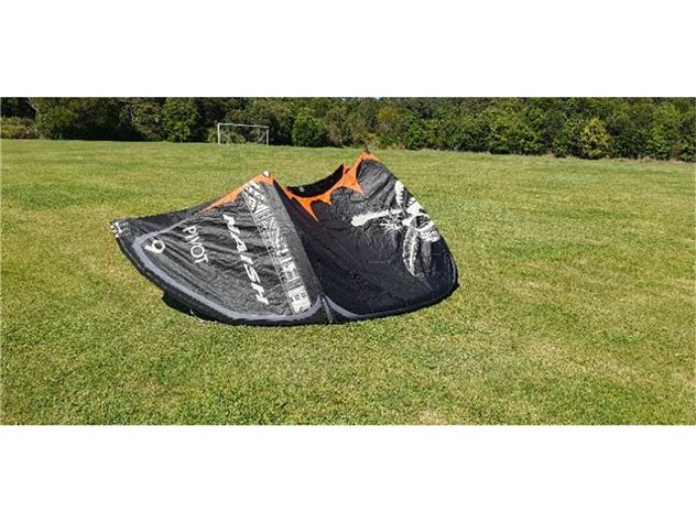 2021 Naish Pivot Le S25 - 9 metre