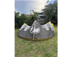 Cabrinha Moto 10 metre kiteboarding kite