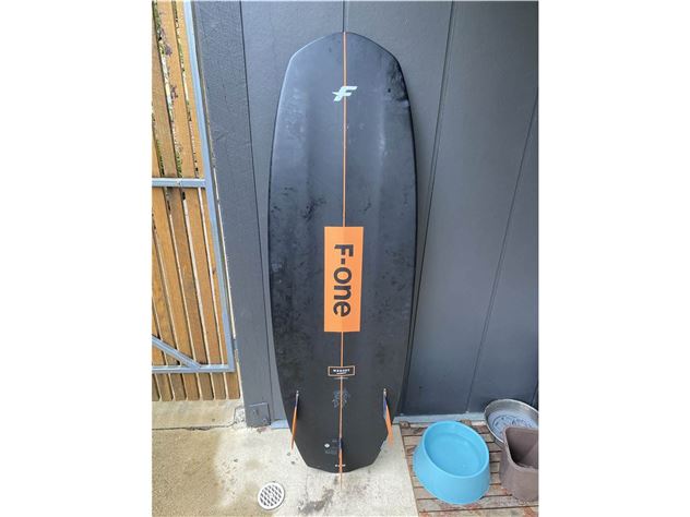 2021 F-One Magnet Carbon - 5' 1"