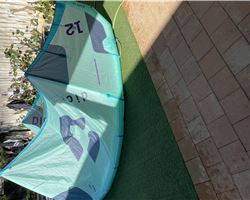 Duotone Dice 12 metre kitesurfing kite