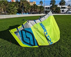 Switch Kites Element 5 7 metre kiteboarding kite