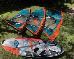 JP Australia Magic Ride Young Gun & 3 Severne Xs-3 Sa 239 litre 118 cm windsurfing board