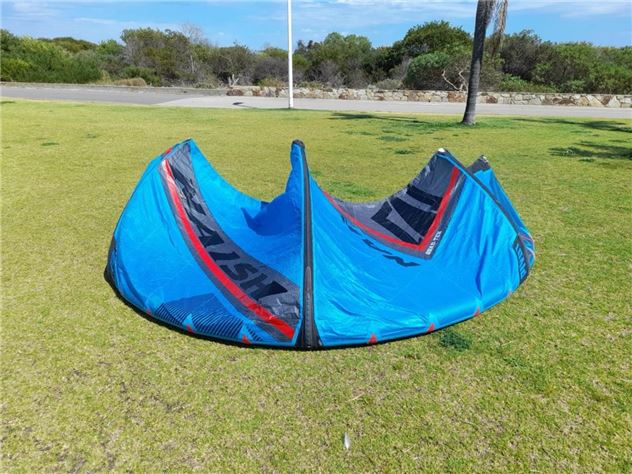 2018 Naish Pivot - 8 metre