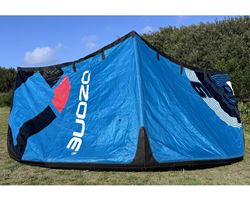 Ozone Reo V5 9 metre kitesurfing kite