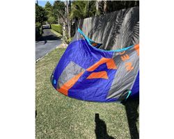 Duotone Neo Sls 9 metre kiteboarding kite