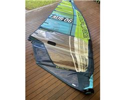 Neil Pryde Evoxiii + Tpx100 430 Mast 5.8 metre windsurfing sail