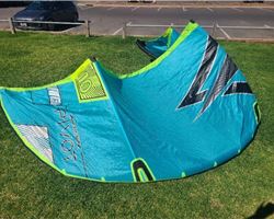 Naish Pivot 10 metre kitesurfing kite