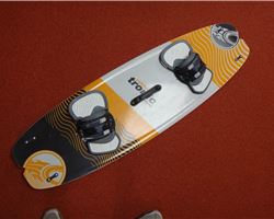 Cabrinha Tronic 141 cm kiteboarding twintip