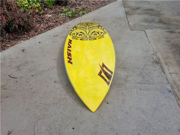 2016 Naish Hokua X32 Le - 7' 10", 32 inches