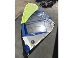 Simmer Style Icon 5.6 metre windsurfing sail