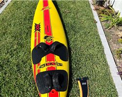 F2 Axxis 98 litre 273 cm windsurfing board