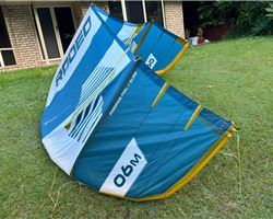 Ocean Rodeo Aluula Roam A Series 6 metre kiteboarding kite