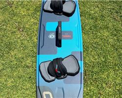 Ozone Torque V3 136 cm kiteboarding twintip