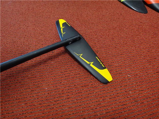 2018 Naish Thrust L 1200