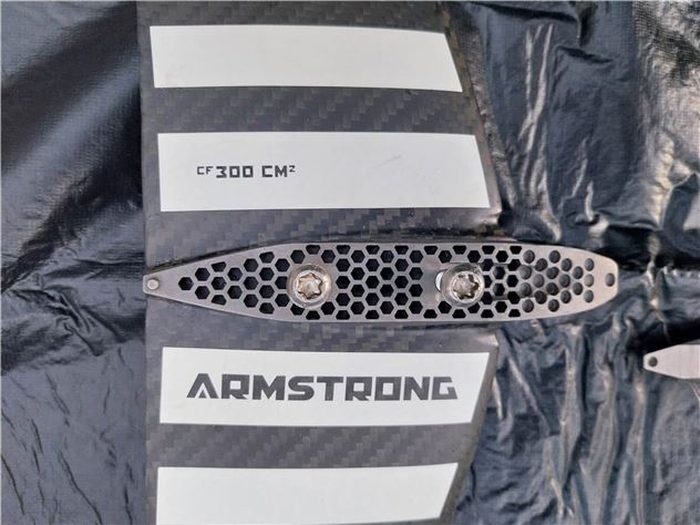Armstrong 2400 Cf V2 - 72 cm