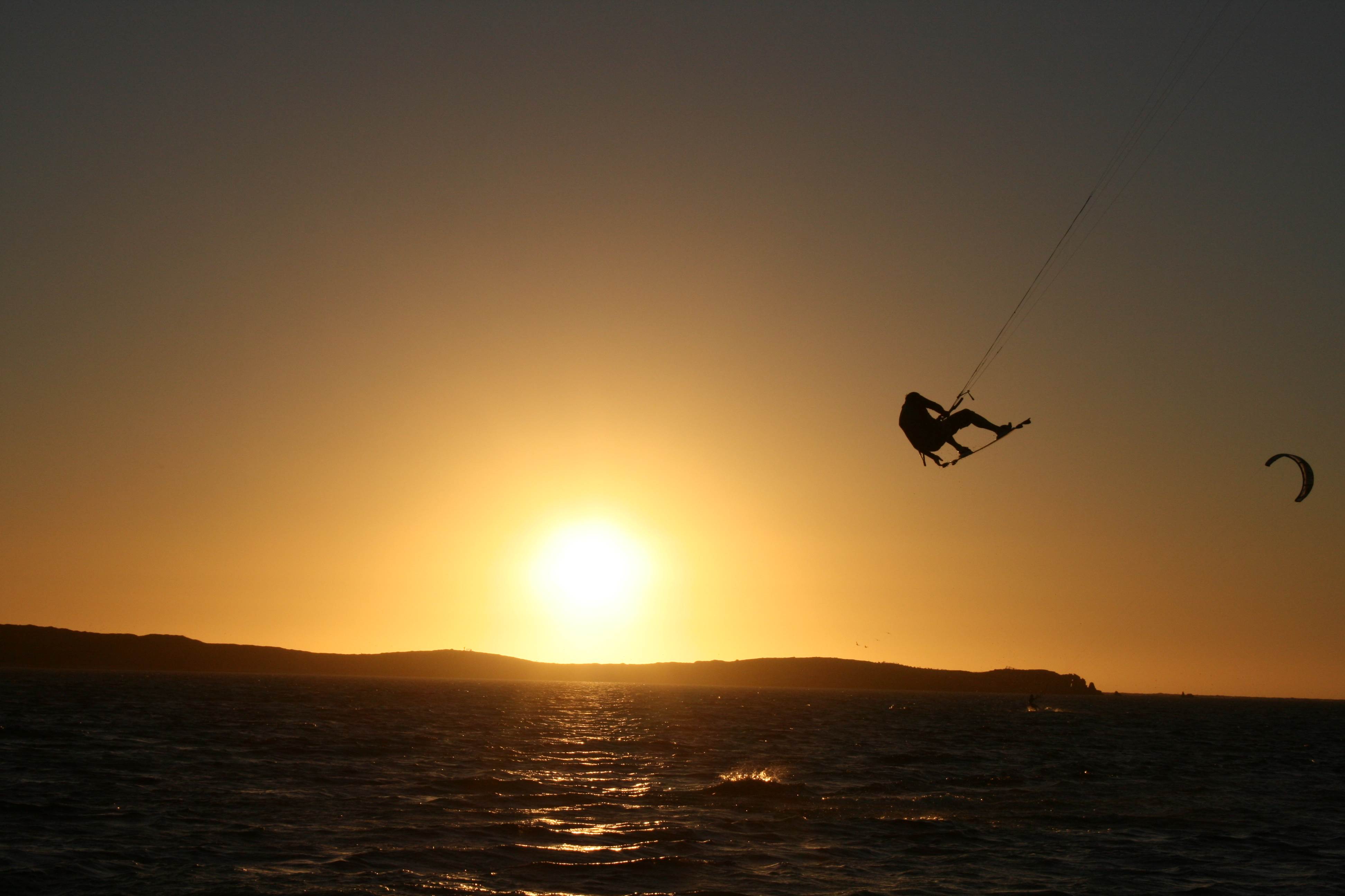 Kitesurfing Sunset jump