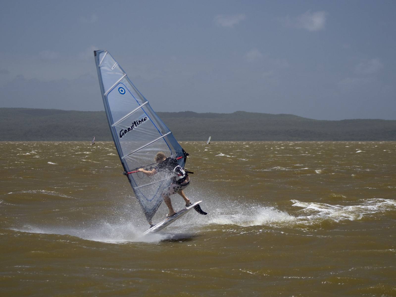 Windsurfing The lake sessions 35kts