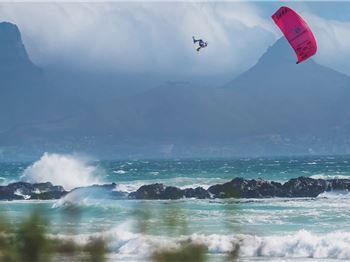 Aaron Hadlow wins King of the Air AGAIN! - Kitesurfing News