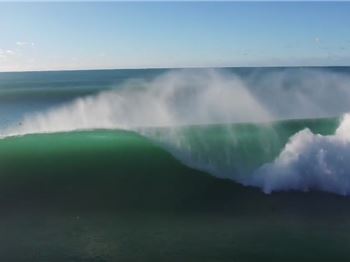 You won't see waves on the Sunny Coast Better than this! - Surfing News