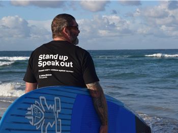 Paddler Standing Up For Family and Domestic Violence - Stand Up Paddle News