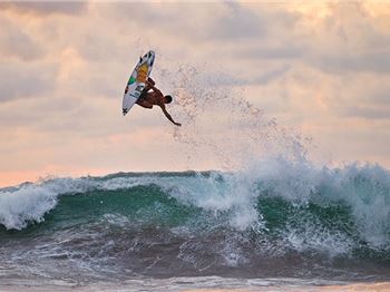 Get intimate with Filipe Toledo. - Surfing News