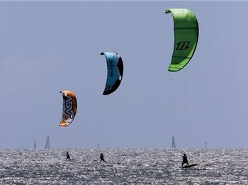 Magnetic Island Race Week: Kiteboarders to provide backdrop - Kitesurfing News