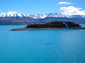 Lord of the Light Winds. The Ozone Team in NZ - Kitesurfing News