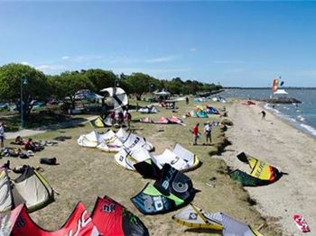 The Kiteboarding Demo Day Guide - Kitesurfing News