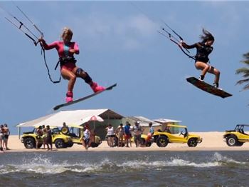 Freestyle Kiteboarding Like a Girl: Like Two Drops of water - Kitesurfing News