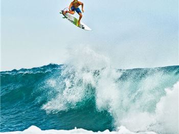 The Pipe Rodeo and Impossible Recovery - John John Florence - Surfing News