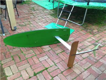 DIY Hydrofoil with an old Skateboard Deck. - Kitesurfing News